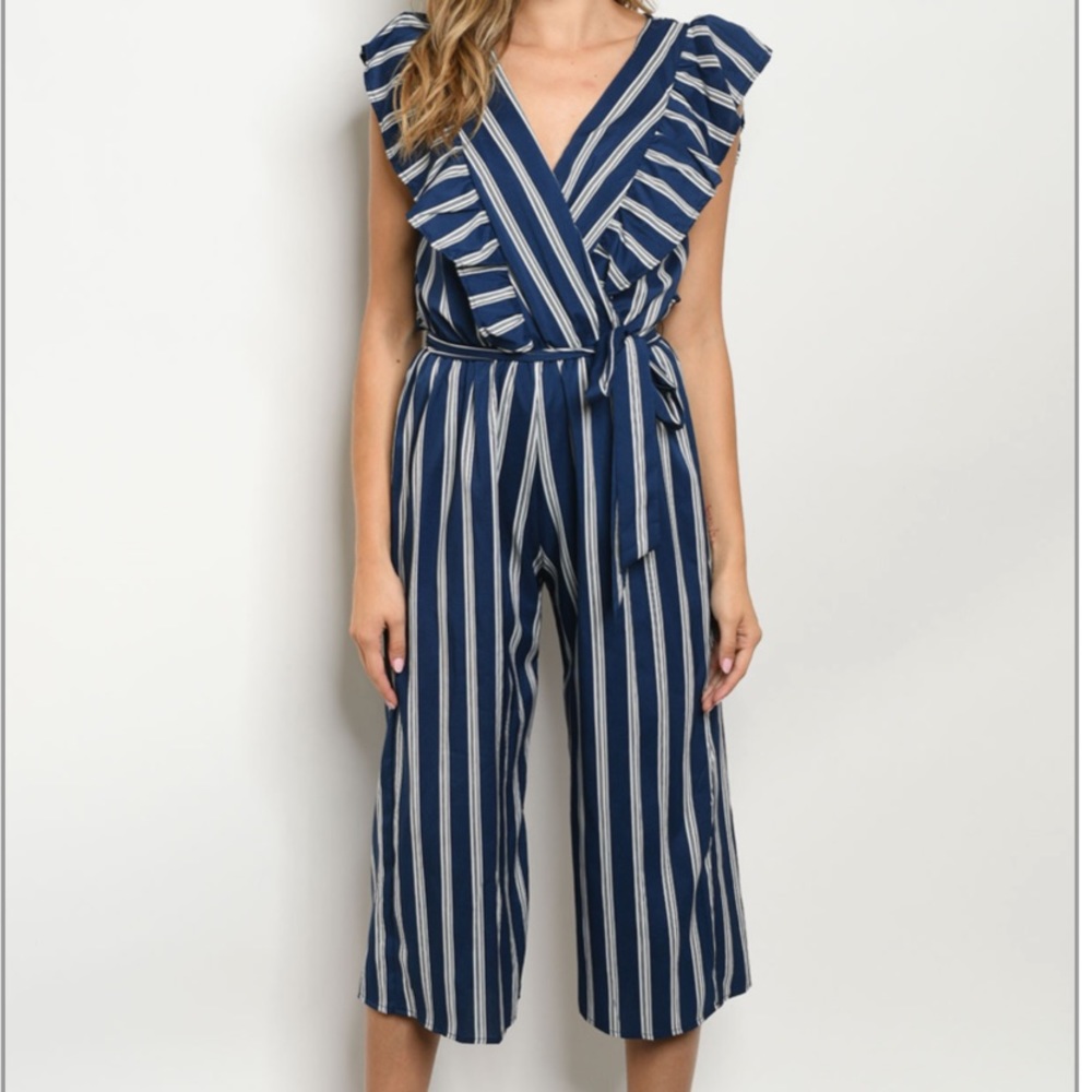 NEW‼️NAVY IVORY RUFFLE SLEEVES- jumpsuit - Picture 2 of 3